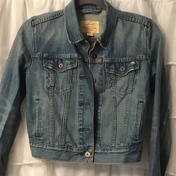 Levi’s Women's Denim Jean Jacket.  Size XS - Picture 5 of 10